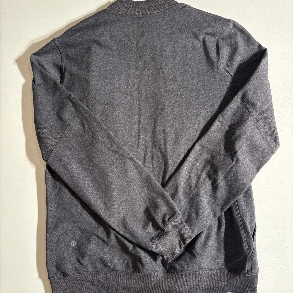 lululemon athletica Men's Charcoal Zip-Up Sweater - Picture 6 of 6